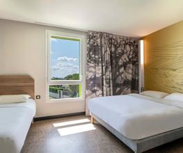 B&B HOTEL Saintes image 7