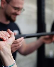 Personal Training Robert Reberger Gezieltes Krafttraining mit persönlicher Unterstützung und Technikfokus für maximale Trainingssicherheit.