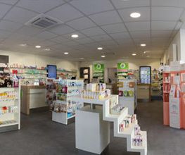 Aussenansicht der Eder-Apotheke