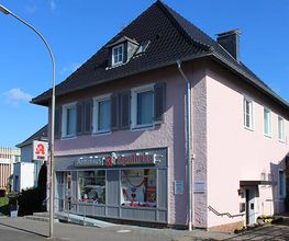 Aussenansicht der Arminius-Apotheke