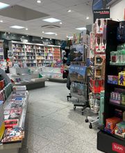 Schmitt & Hahn Buch und Presse im Bahnhof Rosenheim Bild 1