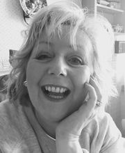 Freie Trauungen Hochzeitsrednerin Bild 2