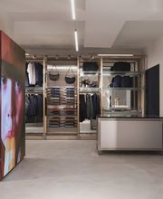 K-Way 34 Milano immagine 11