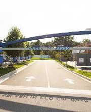 Get a car wash at the Splash In located at 7509 Old Branch Ave, Clinton, MD. Don’t forget to grab some food inside at our café!