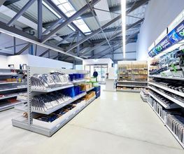 Standortbild Innenraum Lager MEGA eG Husum, Großhandel für Maler, Bodenleger und Stuckateure