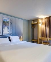 B&B HOTEL Fréjus Puget-sur-Argens image 1