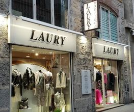 Laury Boutique image 8