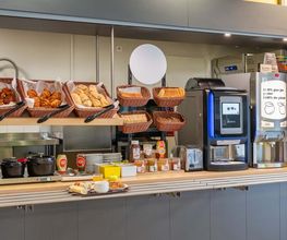 B&B HOTEL Lyon Centre Monplaisir image 11