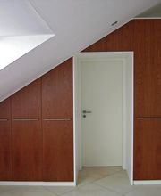 Einbauschrank bei Dachschräge vom Tischler