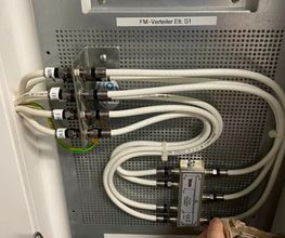 R & V Elektrotechnik Bild 11