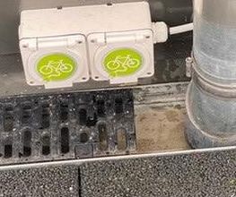 This restaurant has free e-bike chargers. Enjoy your favourite burger while your bike gets the needed energy.