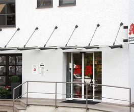 Aussenansicht der Brunnen-Apotheke