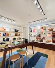 Longchamp image 10