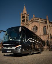 Bus-mieten-Setra-Potsdam-Berlin.jpg