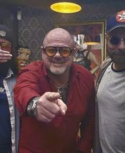 Westend Eckkneipe Bild 1