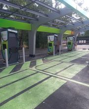 IPLANET Ricarica in sicurezza in modalità ultra fast per tutti i veicoli elettrici.