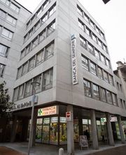 edificio-della-farmacia-sun-store-lugano-peri