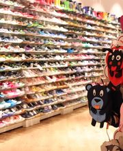 MUECKE in München im daseinstein Einkaufszentrum Kinderschuhe und Kindermode