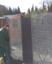 Bau einer Splittgabione mit Schieferwand