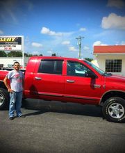 Seay Motors Dealership image 3