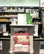 Pharmacie-Amavita-Poste-Le-Locle-caissier