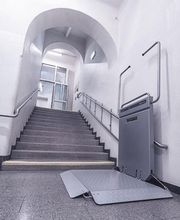 Treppenlift mit Plattform von Treppenlift-Profi