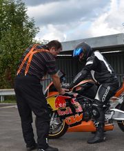 Fahrschule Peter und Yvonne Räber Bild 13