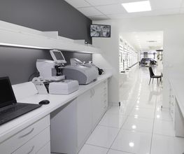 Opticien AVALLON Optical Center image 2