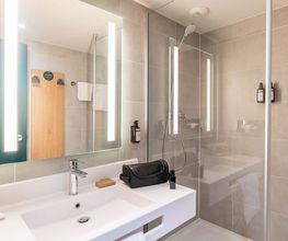 B&B HOTEL Lyon Nord image 9