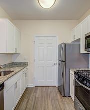 Broadlands Apartments image 17