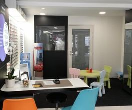 Optic 2000 image 4
