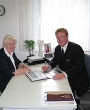 Beerdigungs-Institut Velleuer Bild 10