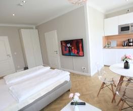 Komfort Apartment mit Sauna:
Wohn/Schlafbereich mit Bettsofa und Küche