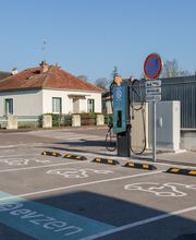 EVzen station de recharge image 1