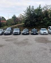 Junique et Fils image 2