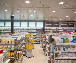 interieur-de-la-pharmacie-sun-store-montagny