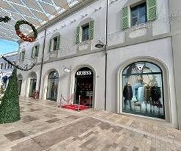 GUESS immagine 2
