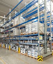 Standortbild Innenraum Lager MEGA eG Kassel, Großhandel für Maler, Bodenleger und Stuckateure