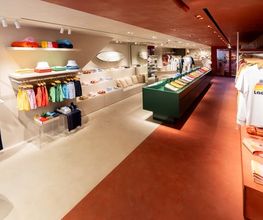 Lacoste Saint Tropez image 7