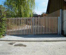 Zaunbau_Schubert_Hoftor_aus_Holz