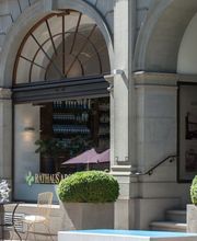 Rathaus Apotheke C. Held AG Bild 1