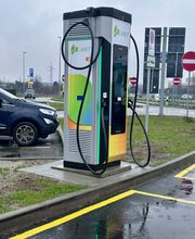 IPlanet: Ricarica in sicurezza in modalità ultra fast per tutti i veicoli elettrici.