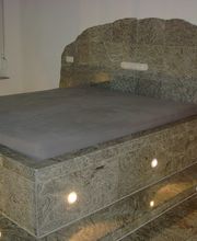 Bett Naturstein Silvercl.