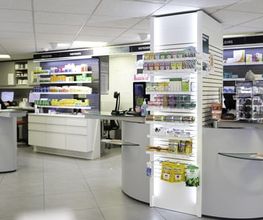 intérieur-de-la-pharmaciee-amavita-milliet-ville