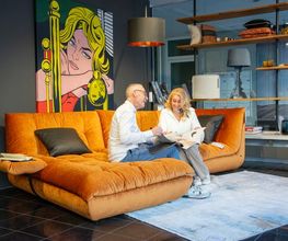 Persönliche Einrichtungsberatung bei Möbel Schmitz in Trier. Unser erfahrenes Team plant Ihr ganzheitliches Wohnkonzept mit exklusiven Polstermöbeln, Designer-Sofas und abgestimmten Wohnaccessoires für Ihr Zuhause.