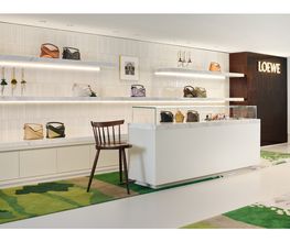LOEWE La Rinascente Milan - Accessories immagine 5