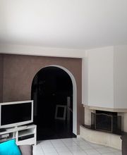 Amigon Damien image 9