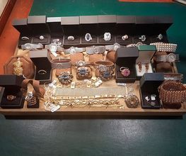 Joyera-Antigedades-Abella-variedad-de-joyas-3.jpg