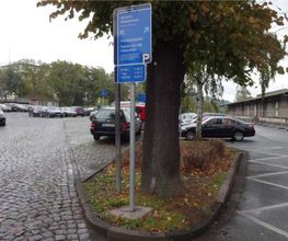 Parkplatz Bahnhof Vorderseite links in Bad Hersfeld
