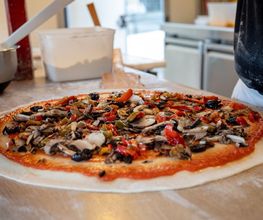 Pizza Bruna image 7